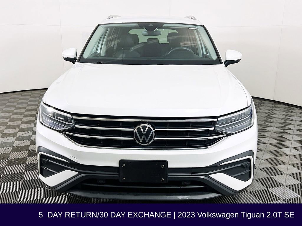 Used 2023 Volkswagen Tiguan SE image 2