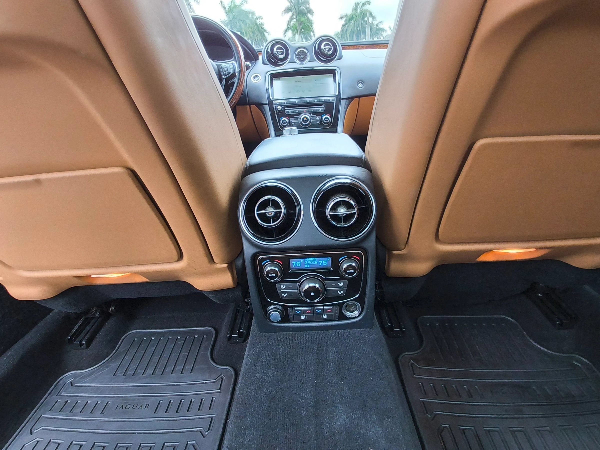 Used 2019 Jaguar XJ L Portfolio RWD image 26
