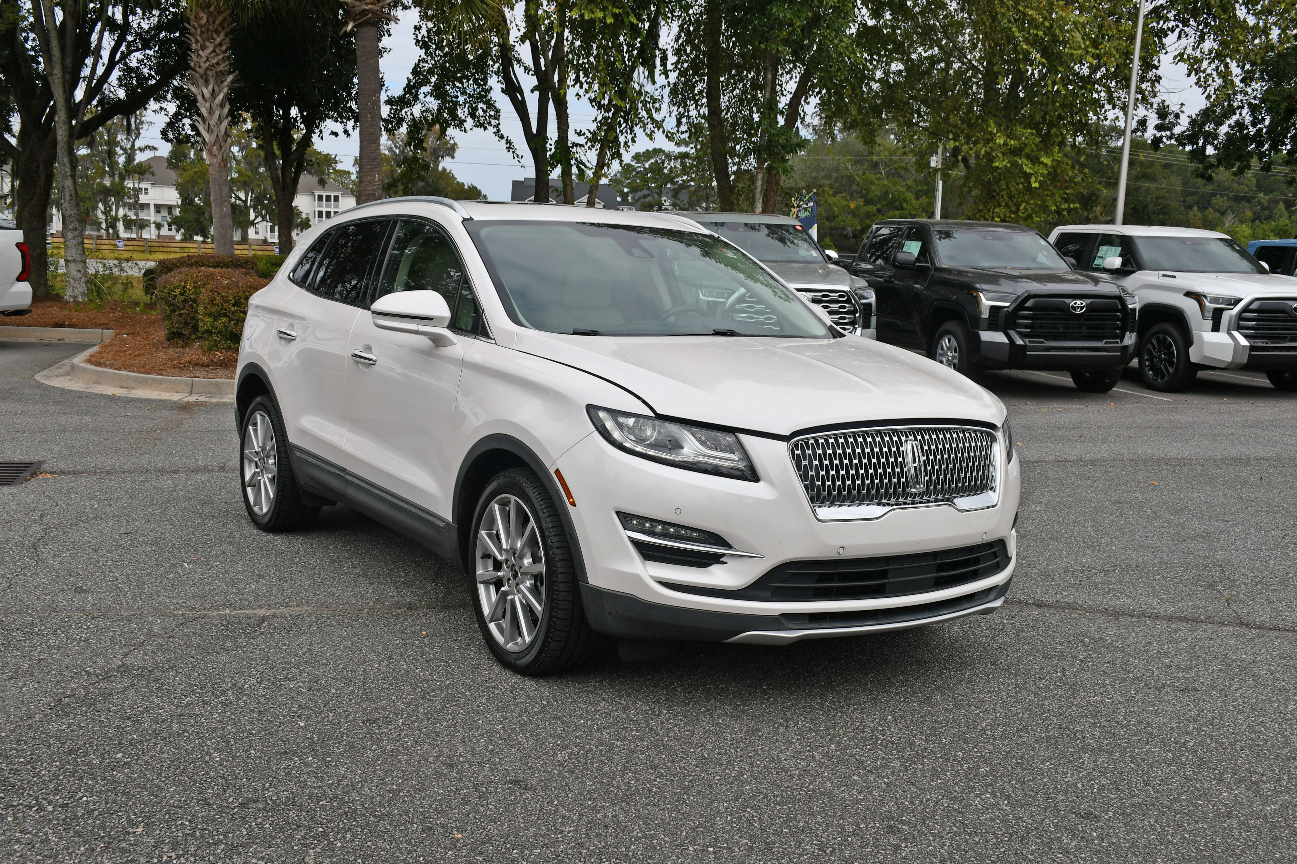 Used 2019 Lincoln MKC Reserve w/ MKC Technology Package FWD image 6