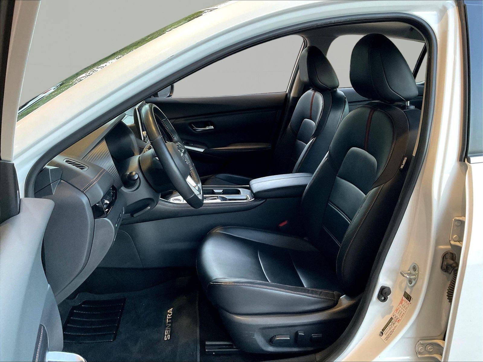 Used 2022 Nissan Sentra SR w/ SR Premium Package FWD image 20