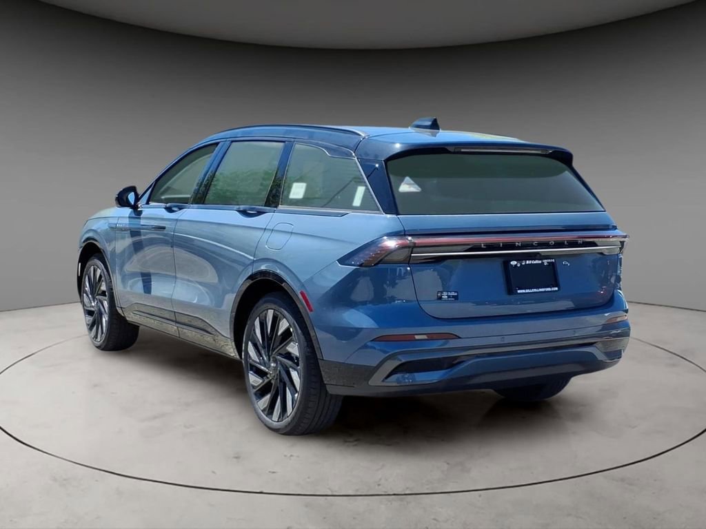 New 2026 Lincoln Nautilus Reserve w/ Jet Appearance Package image 3