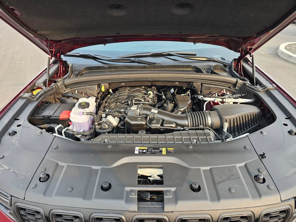 New 2025 Jeep Grand Cherokee Altitude AWD/4WD image 9