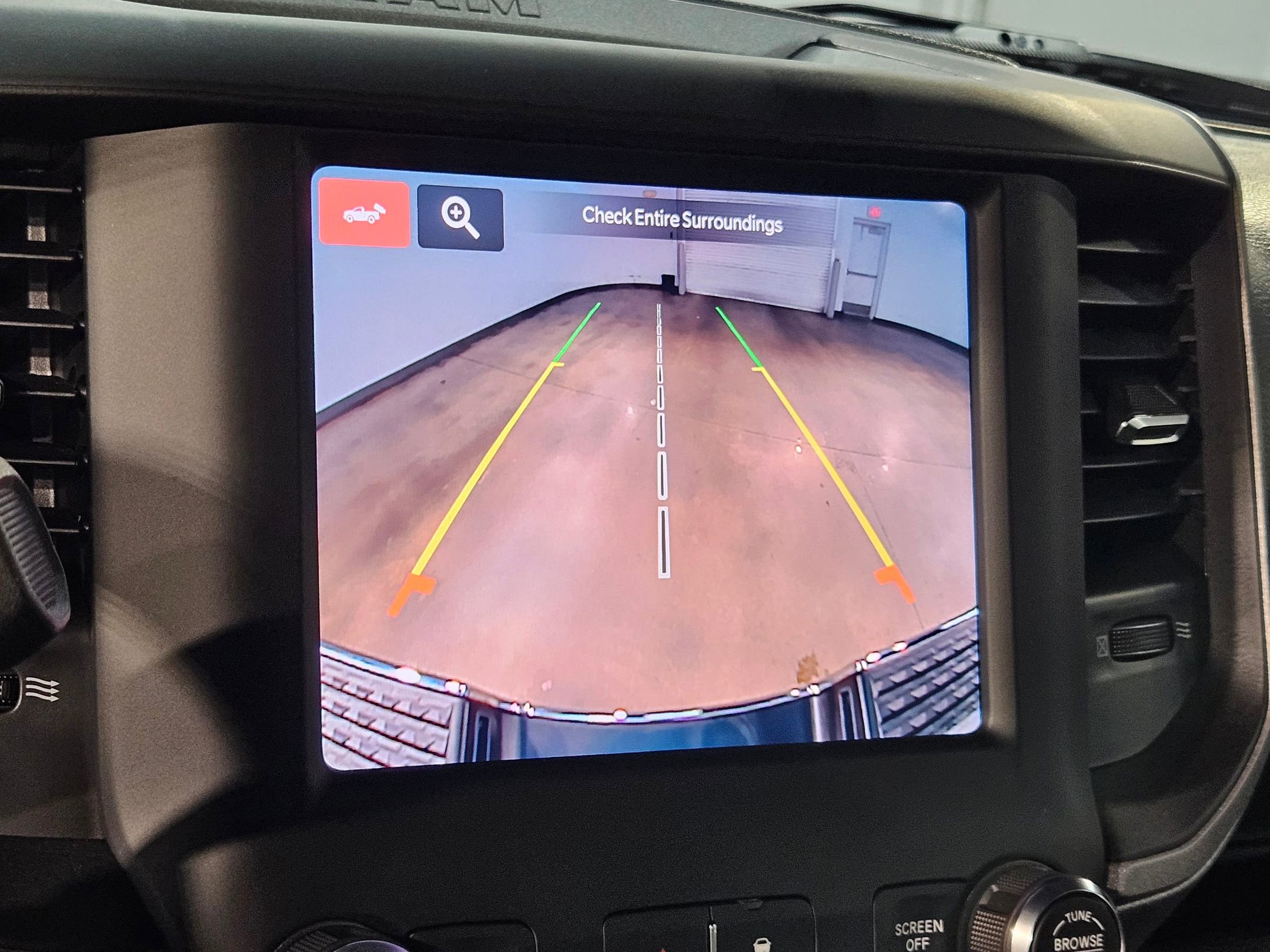 Used 2024 RAM 2500 Tradesman w/ Chrome Appearance Group image 30