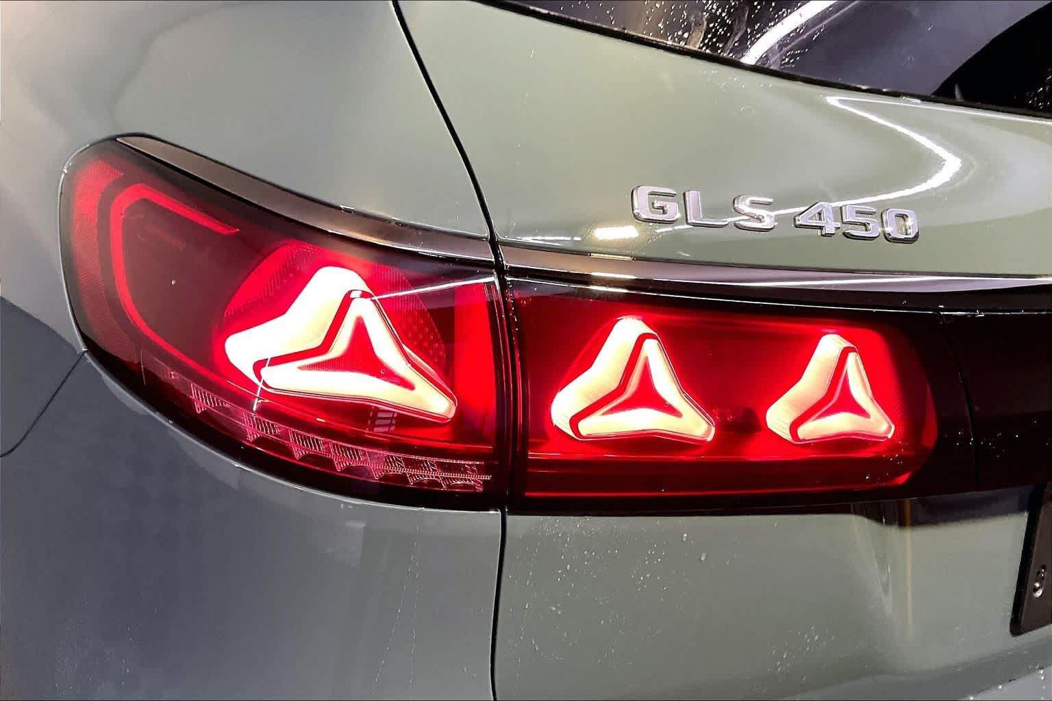 New 2027 Mercedes-Benz GLS 450 4MATIC image 5