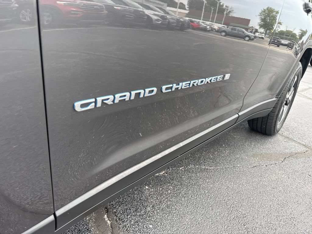 Used 2024 Jeep Grand Cherokee Limited 4xe AWD/4WD image 11