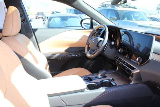 Certified 2024 Lexus RX 350h w/ Convenience Package image 5