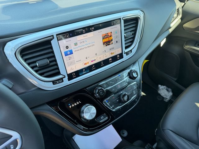 New 2026 Chrysler Voyager LX FWD image 18
