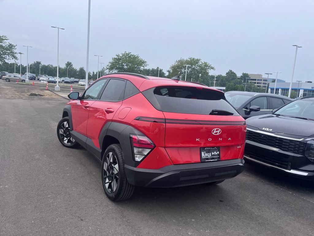 Used 2024 Hyundai Kona SEL AWD/4WD image 5
