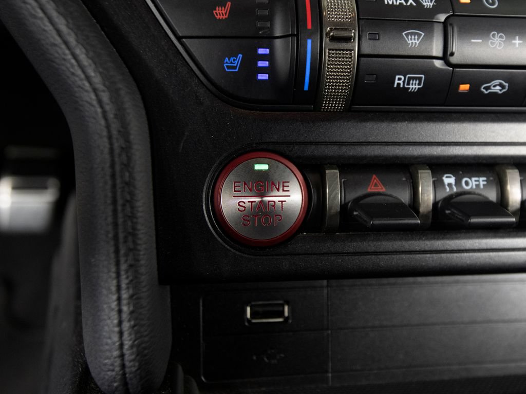 Used 2020 Ford Mustang Shelby GT500 w/ Technology Package RWD image 26