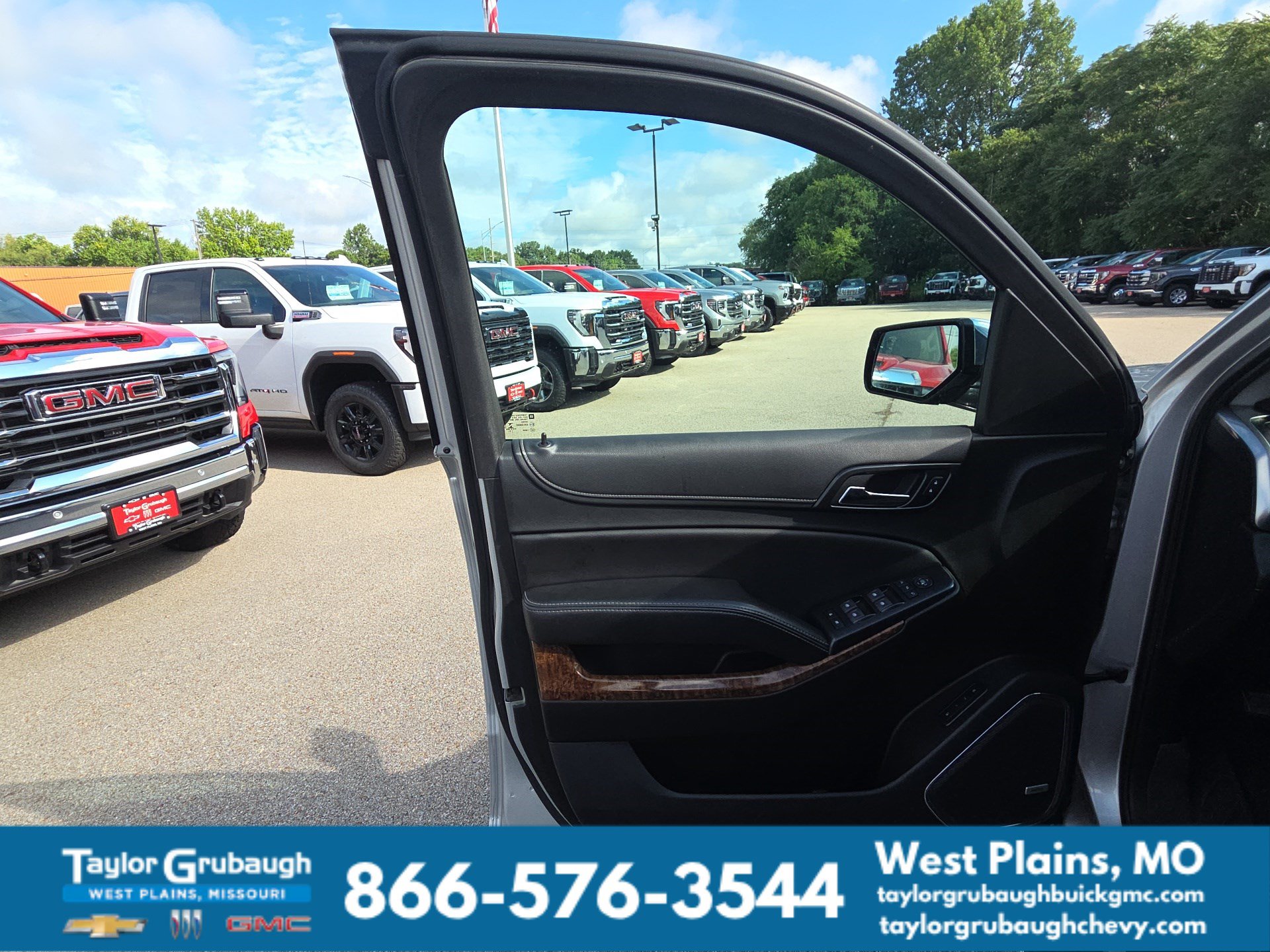 Used 2020 Chevrolet Tahoe Premier AWD/4WD image 12