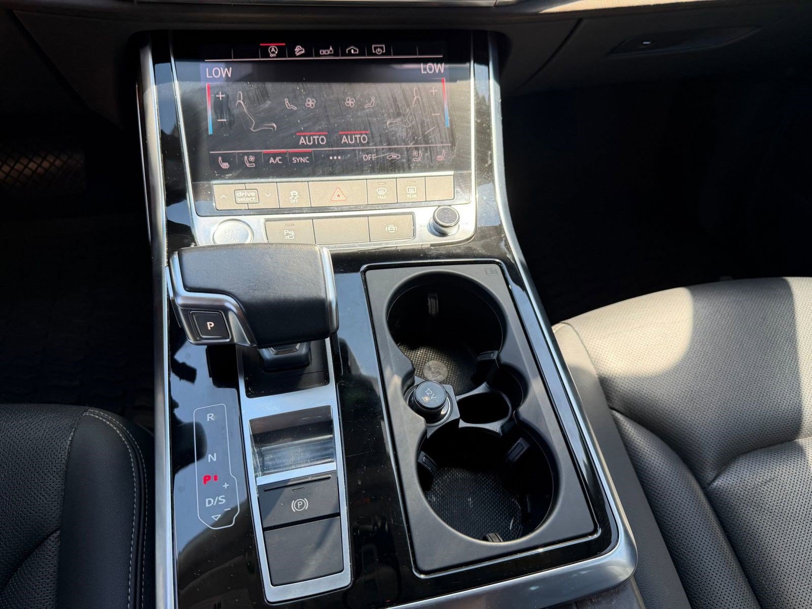 Used 2020 Audi Q8 Premium Plus w/ Premium Plus Package AWD/4WD image 26