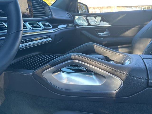 Certified 2025 Mercedes-Benz GLS 450 4MATIC image 16