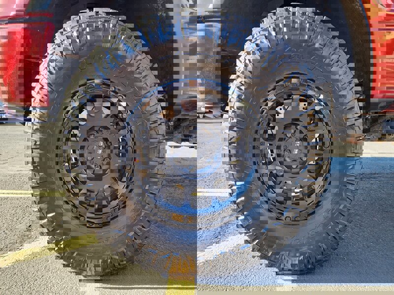 Used 2014 Ford F150 FX4 w/ Equipment Group 402A Luxury AWD/4WD image 17