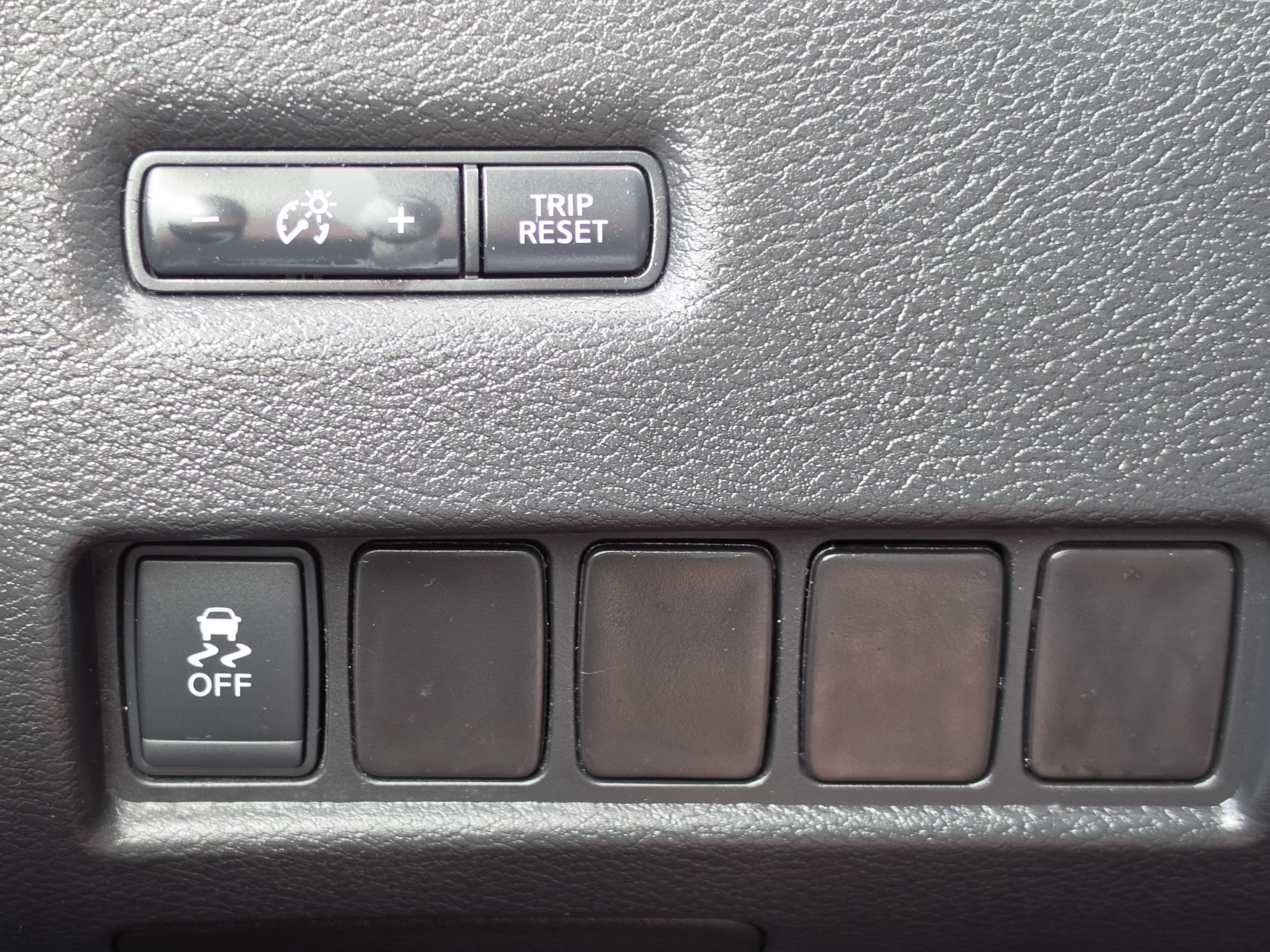 Used 2015 Nissan Murano SV w/ Premium Package FWD image 12