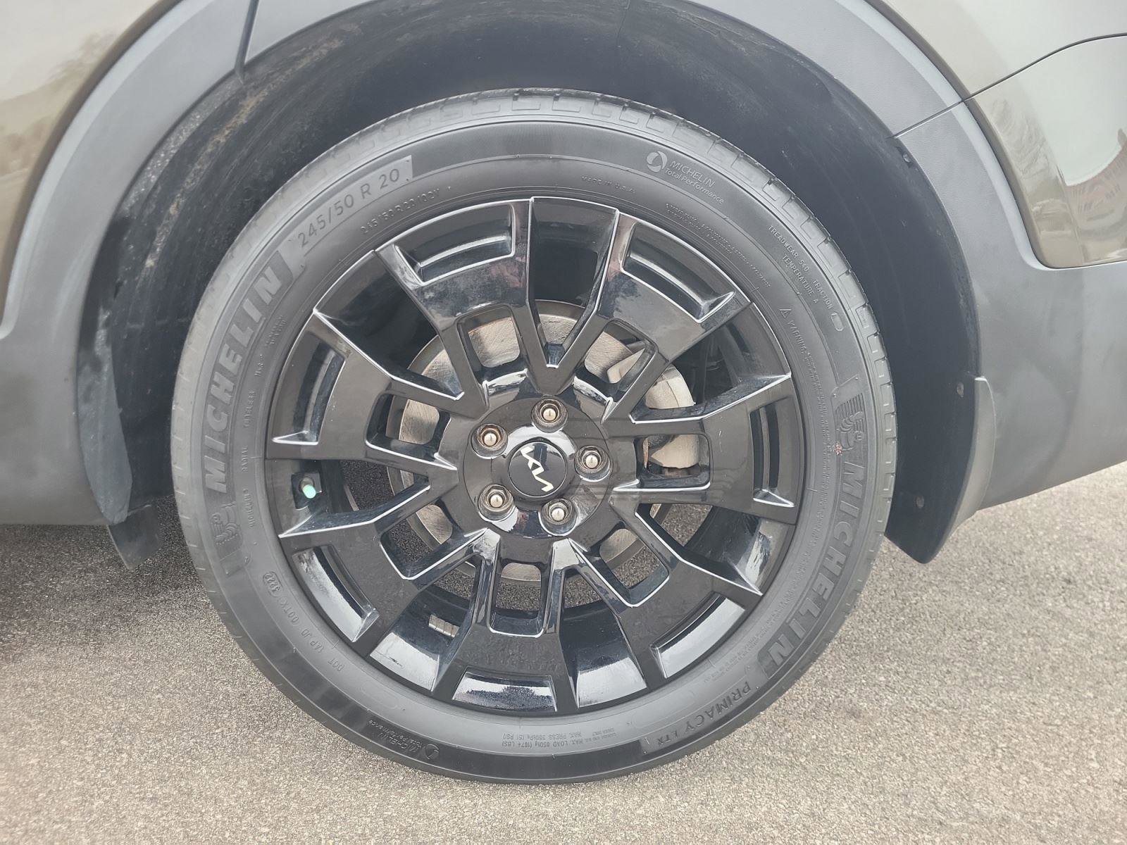 Used 2022 Kia Telluride SX image 30