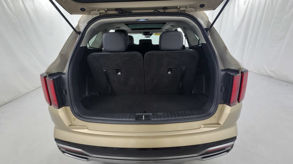 Used 2021 Kia Sorento S w/ Panoramic Sunroof Package FWD image 17