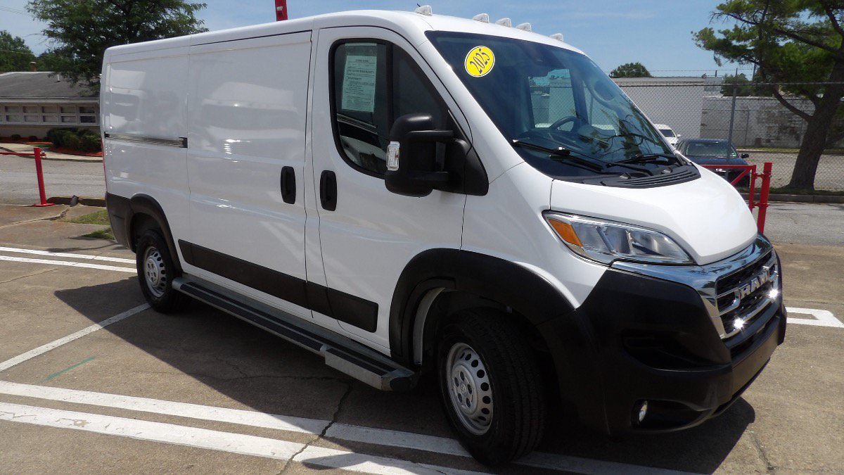 Used 2025 RAM ProMaster 2500 w/ U-Haul Equipment Group FWD image 1