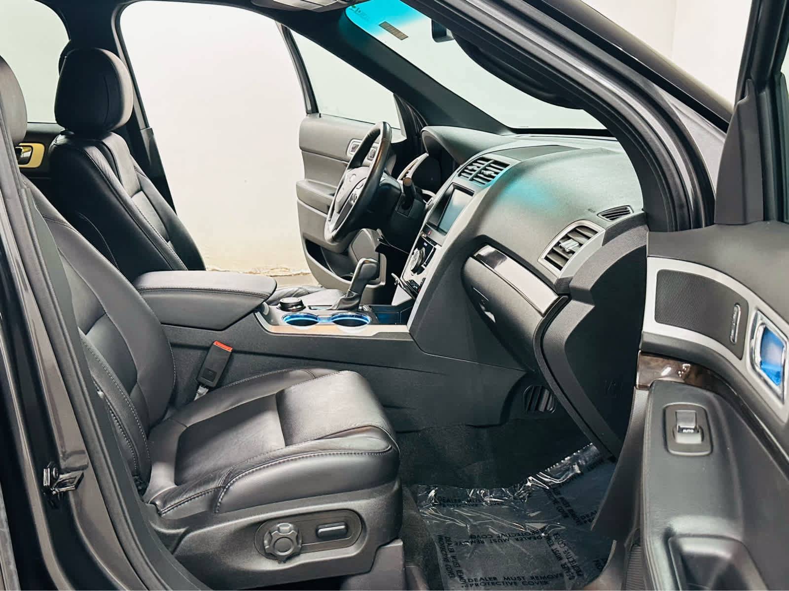 Used 2015 Ford Explorer Limited AWD/4WD image 7