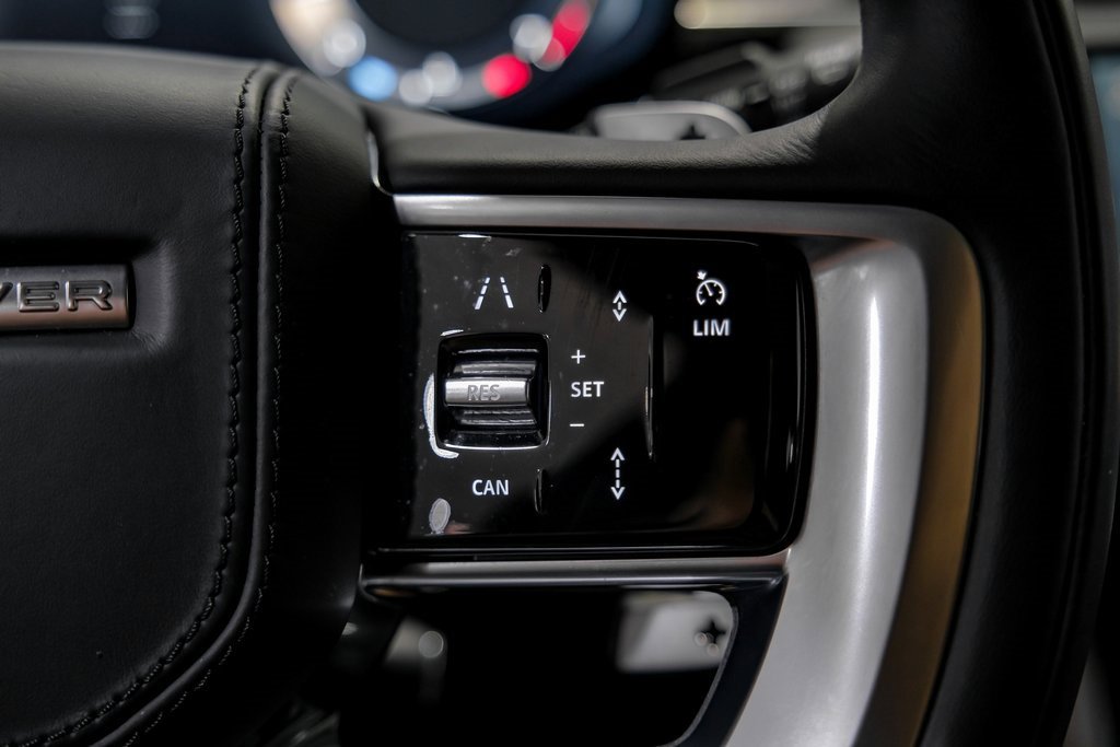 Used 2023 Land Rover Range Rover SE image 16