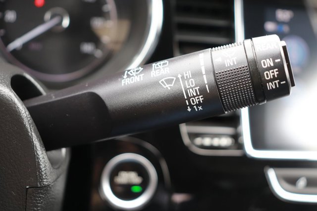 Used 2020 Buick Encore Preferred FWD image 21