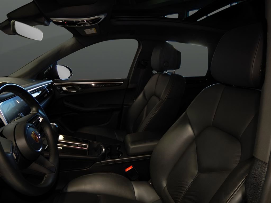 Used 2022 Porsche Macan image 18