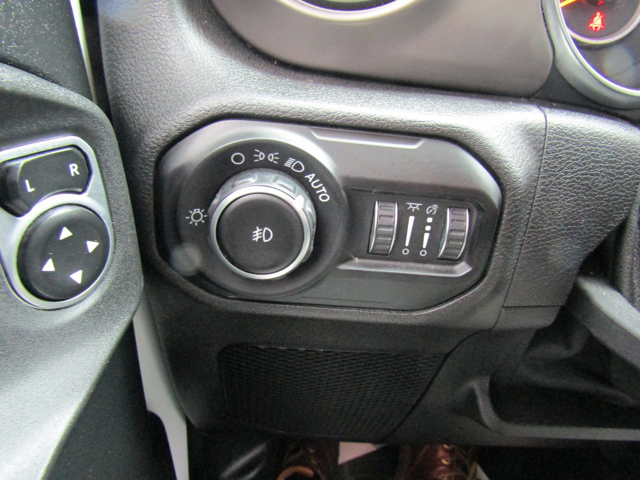 Used 2020 Jeep Wrangler Unlimited Sport S AWD/4WD image 22