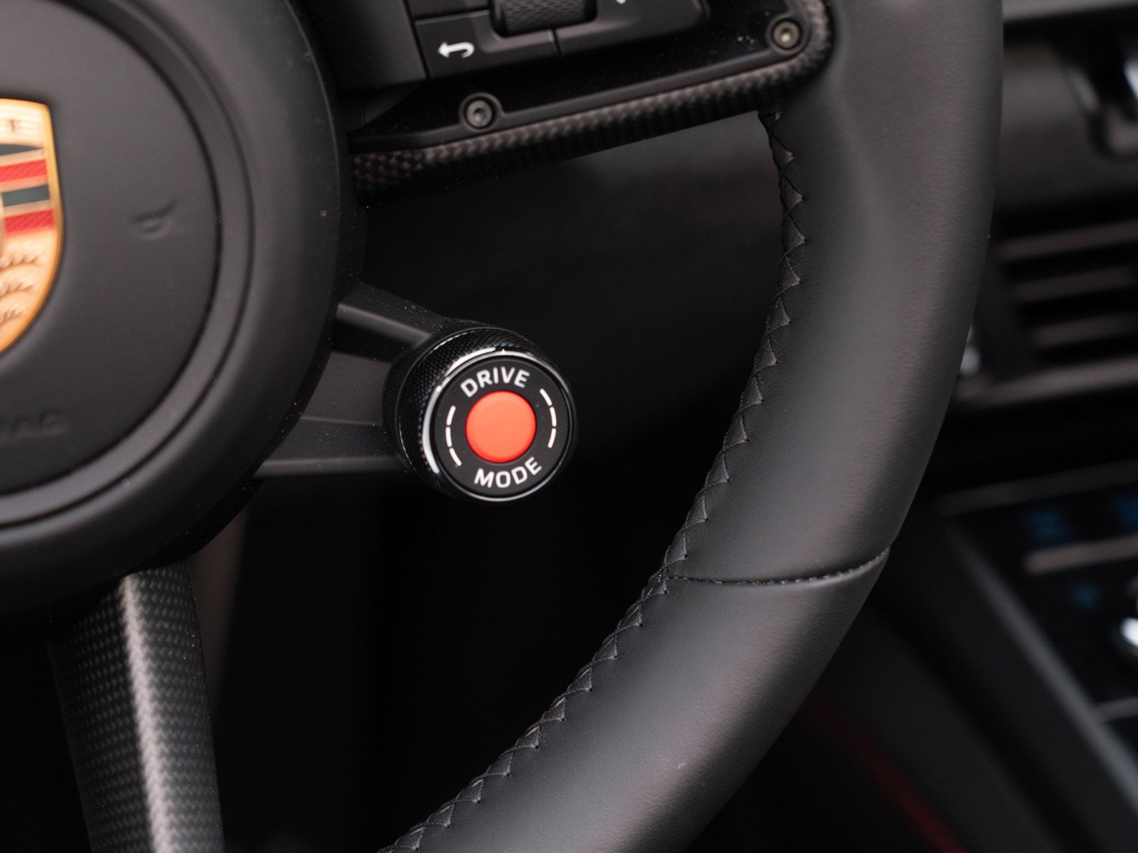 Certified 2025 Porsche 911 Targa 4 GTS image 31