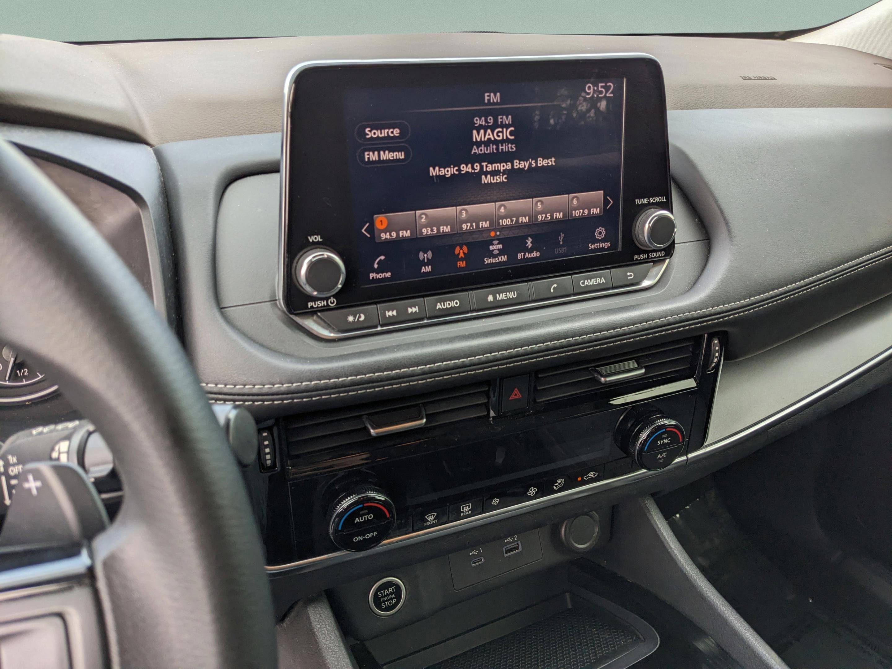 Used 2022 Nissan Rogue SV FWD image 27