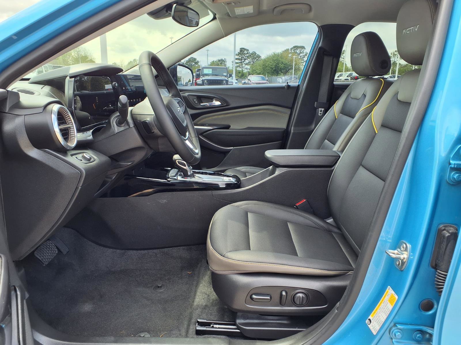 Used 2026 Chevrolet Trax ACTIV w/ Driver Confidence Package FWD image 11