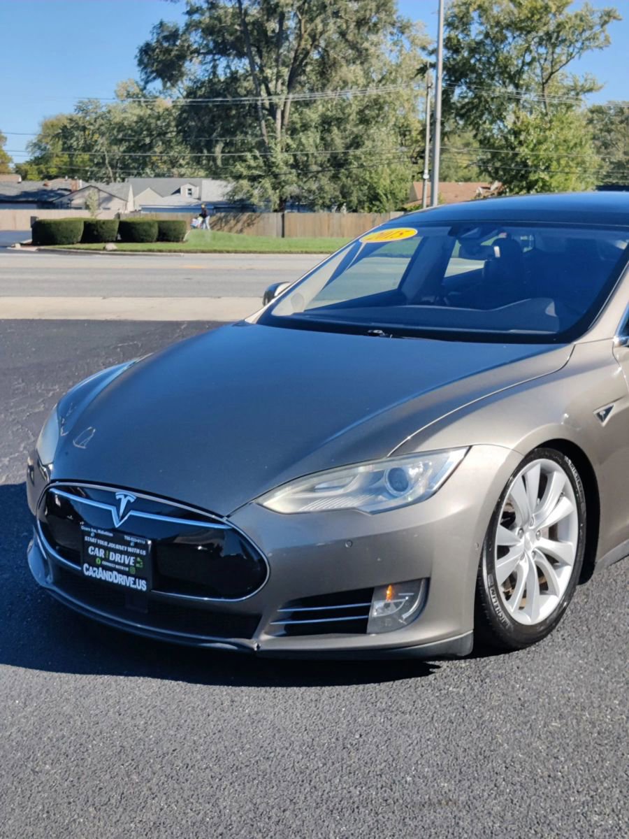 Used 2015 Tesla Model S 85D image 2
