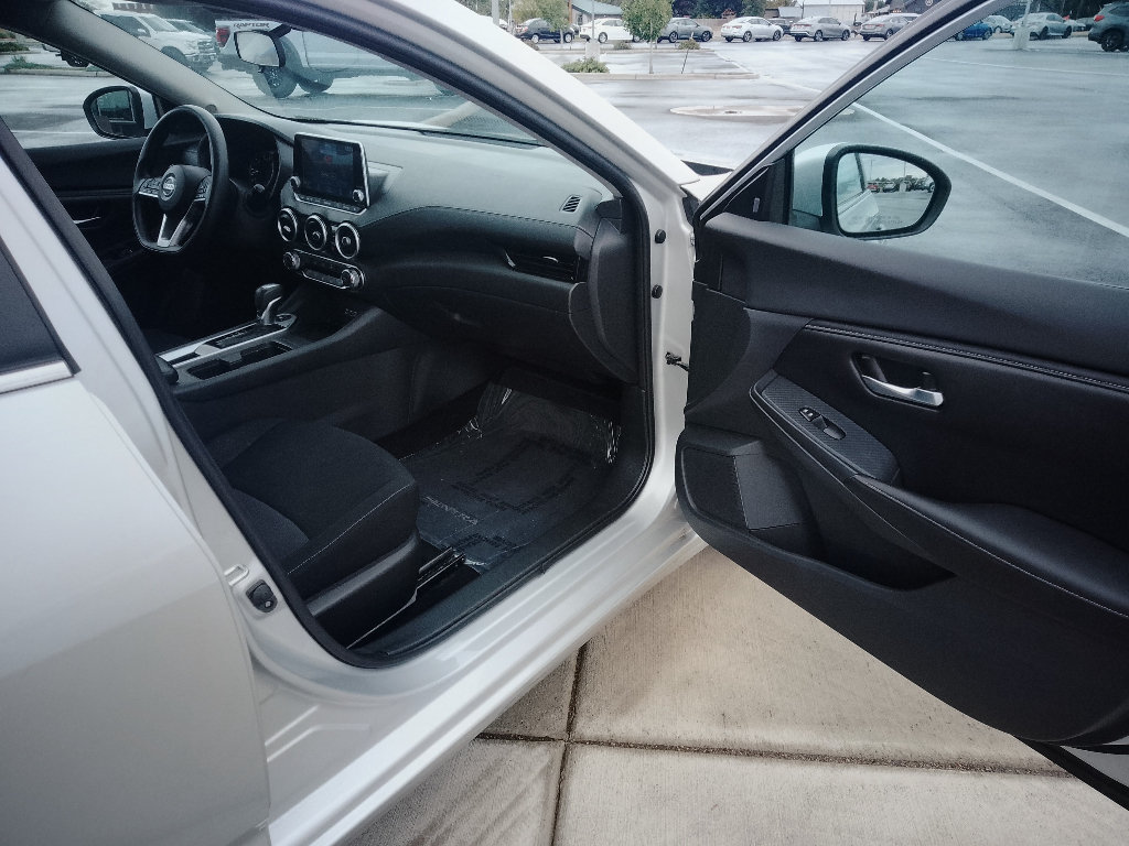 Used 2023 Nissan Sentra SV FWD image 14