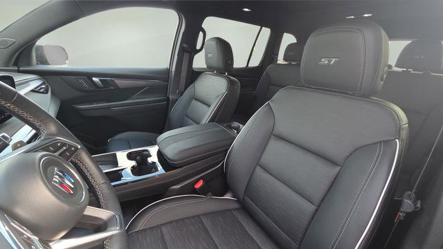Used 2025 Buick Enclave Sport Touring w/ Power Package image 29