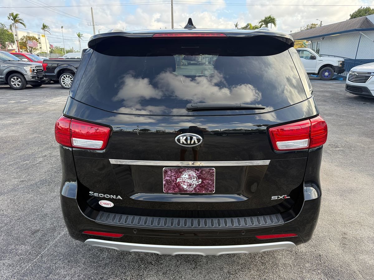 Used 2016 Kia Sedona SX Limited FWD image 7