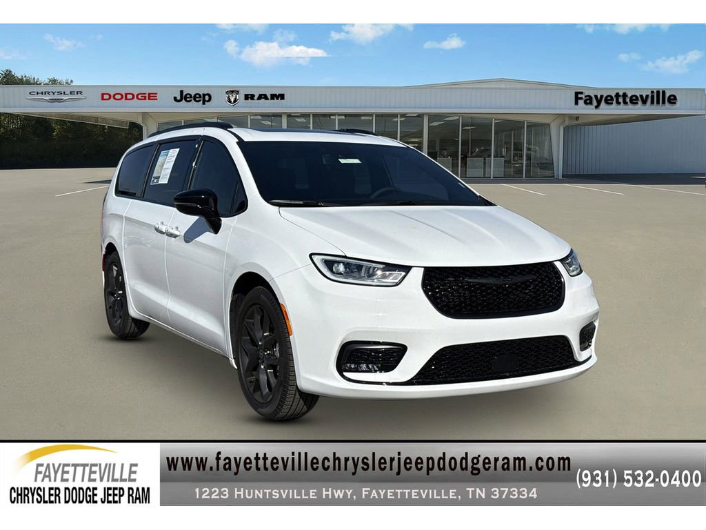 New 2026 Chrysler Pacifica Limited w/ S Appearance Package image 1