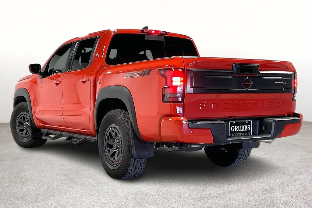 Used 2025 Nissan Frontier PRO-4X image 15