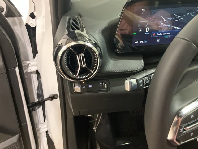 New 2026 Chevrolet Equinox LT w/ Convenience Package II image 14