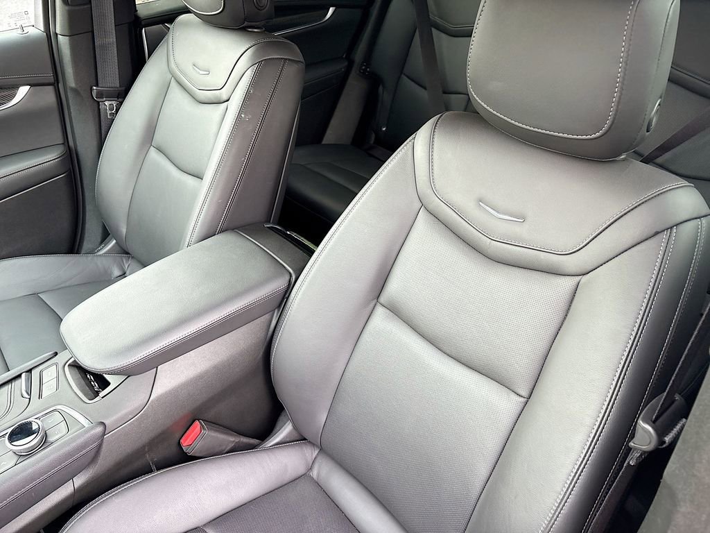 Used 2024 Cadillac XT6 Sport w/ Technology Package image 22