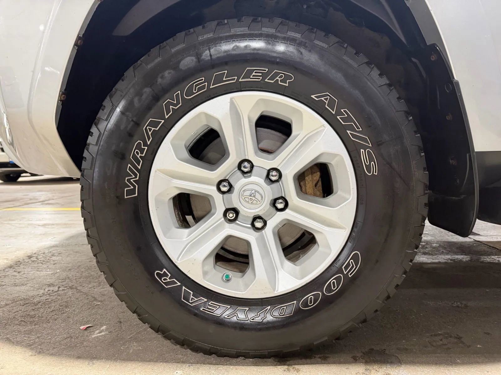 Used 2016 Toyota 4Runner SR5 Premium AWD/4WD image 18