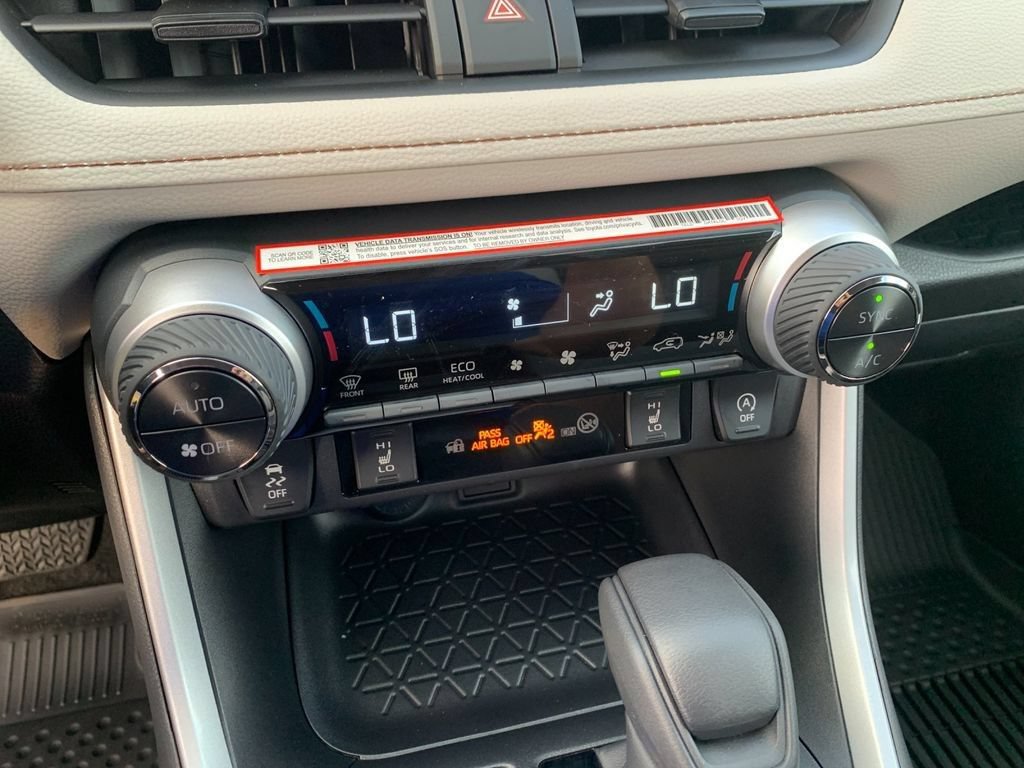 New 2025 Toyota RAV4 XLE w/ Convenience Package AWD/4WD image 21