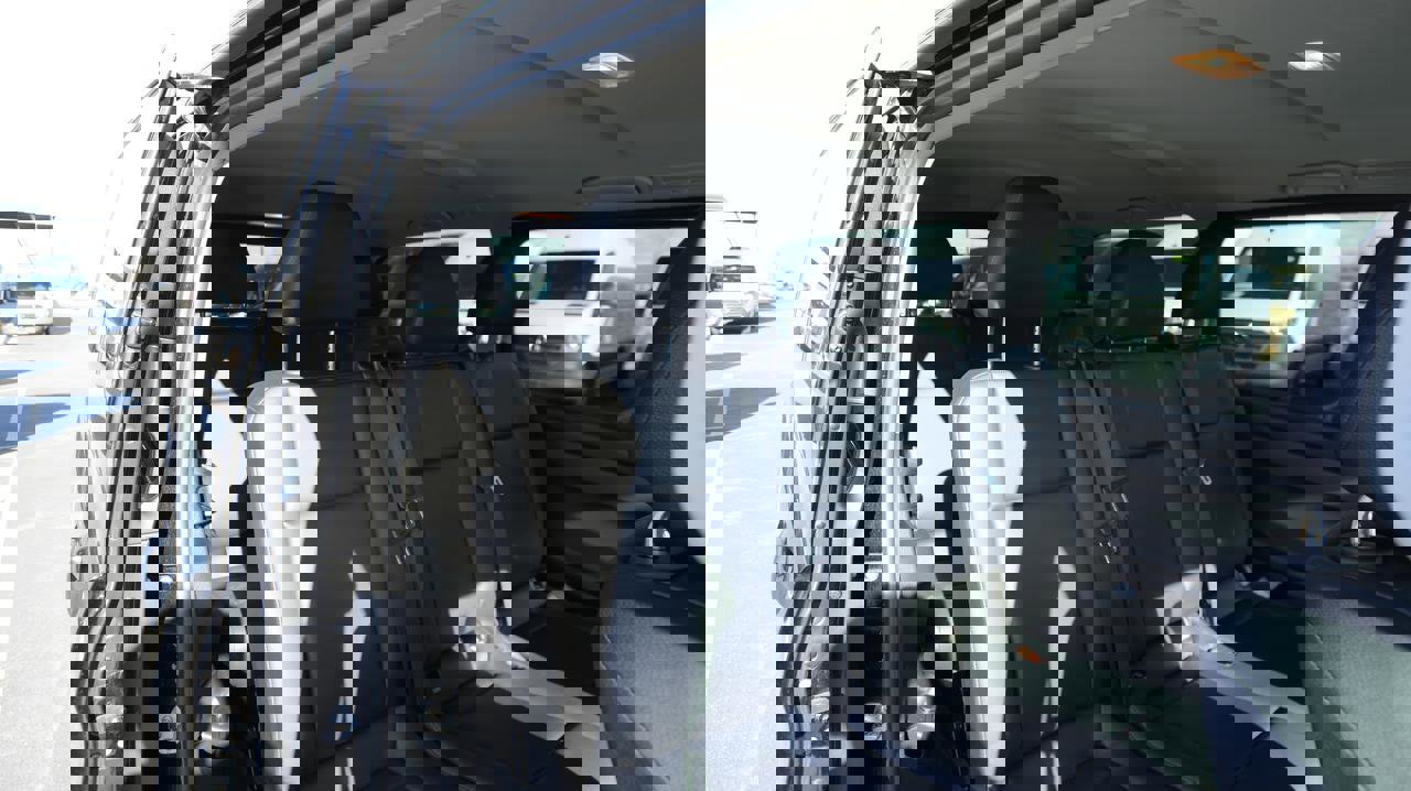 Used 2023 Mercedes-Benz Metris Passenger image 9