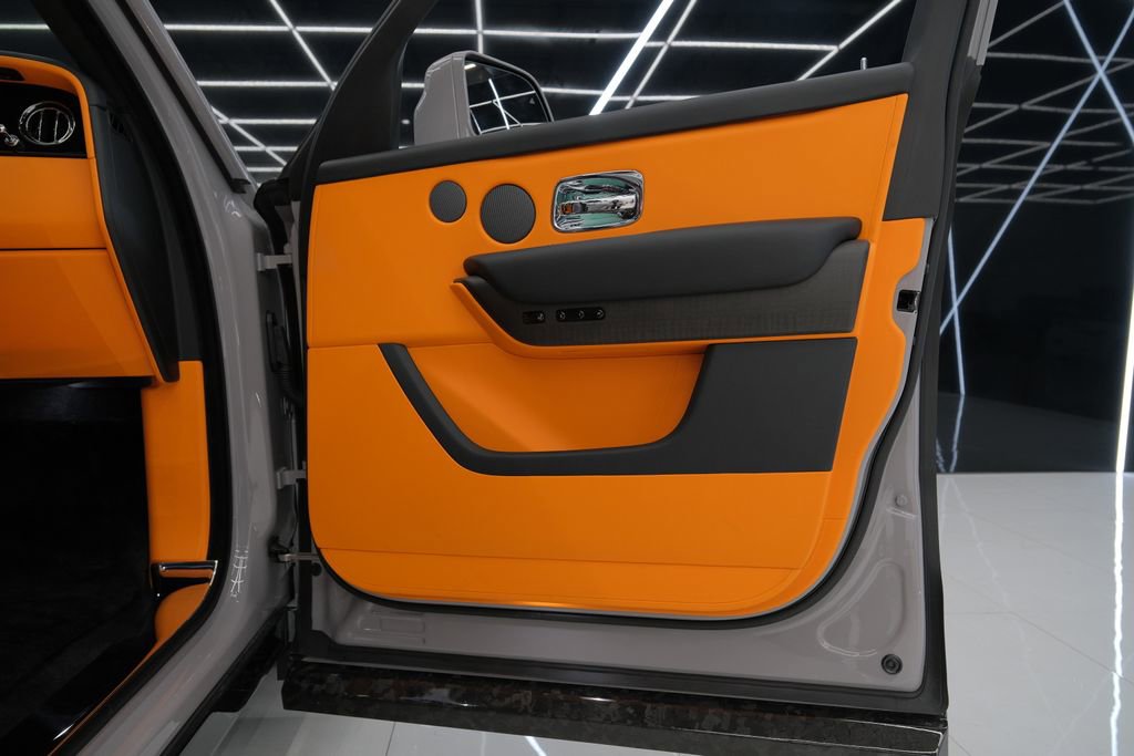 Used 2026 Rolls-Royce Cullinan AWD/4WD image 56