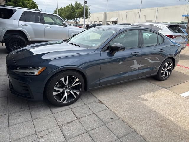 Used 2024 Volvo S60 B5 Plus FWD image 2