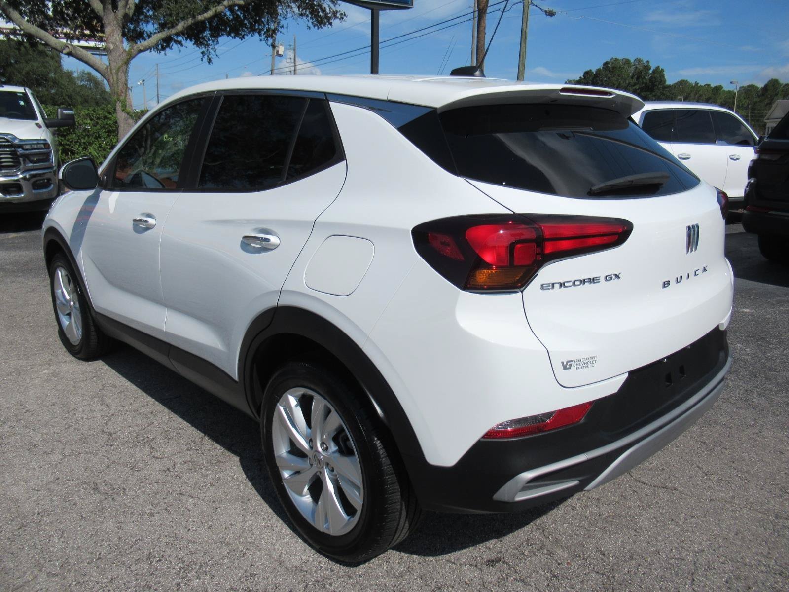 Used 2024 Buick Encore GX Preferred FWD image 8
