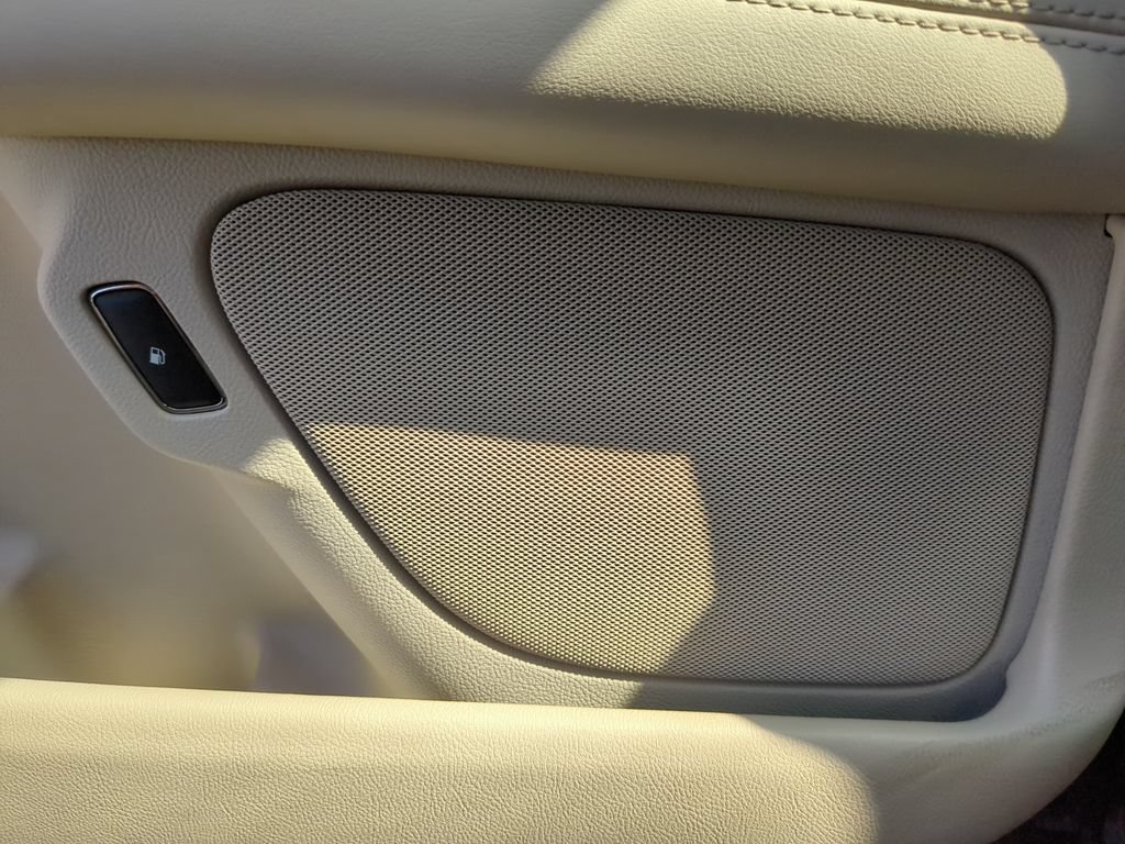 Used 2019 Lincoln MKZ Reserve w/ Reserve Plus Package FWD image 18
