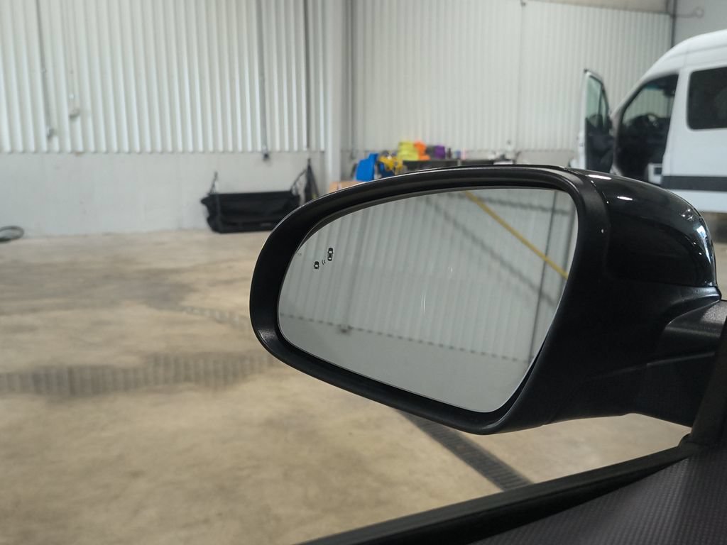 Used 2023 Hyundai Kona SEL AWD/4WD image 14