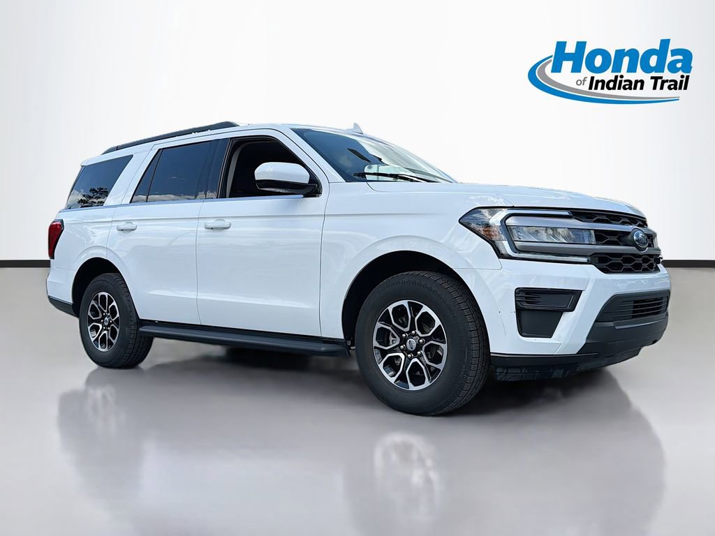 Used 2022 Ford Expedition XLT image 1