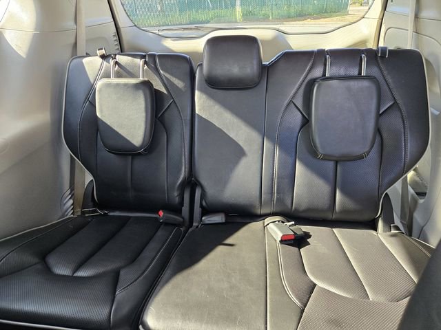Used 2023 Chrysler Pacifica Limited image 13