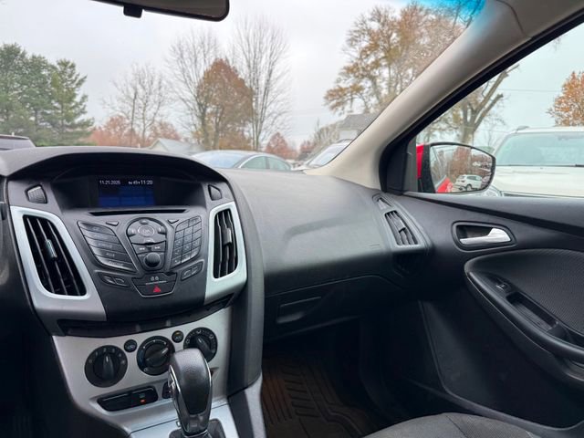 Used 2012 Ford Focus SE image 10