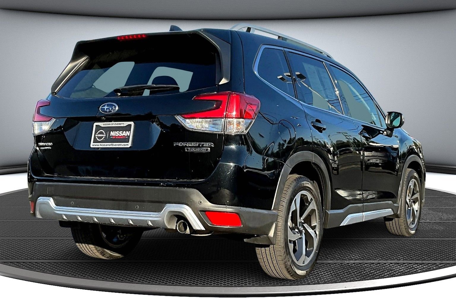 Used 2022 Subaru Forester Touring image 6