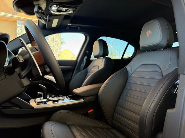 New 2025 Alfa Romeo Stelvio Sprint image 15